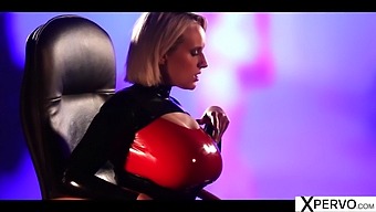 Enjoy A Submissive Role With A Stunning Femdom